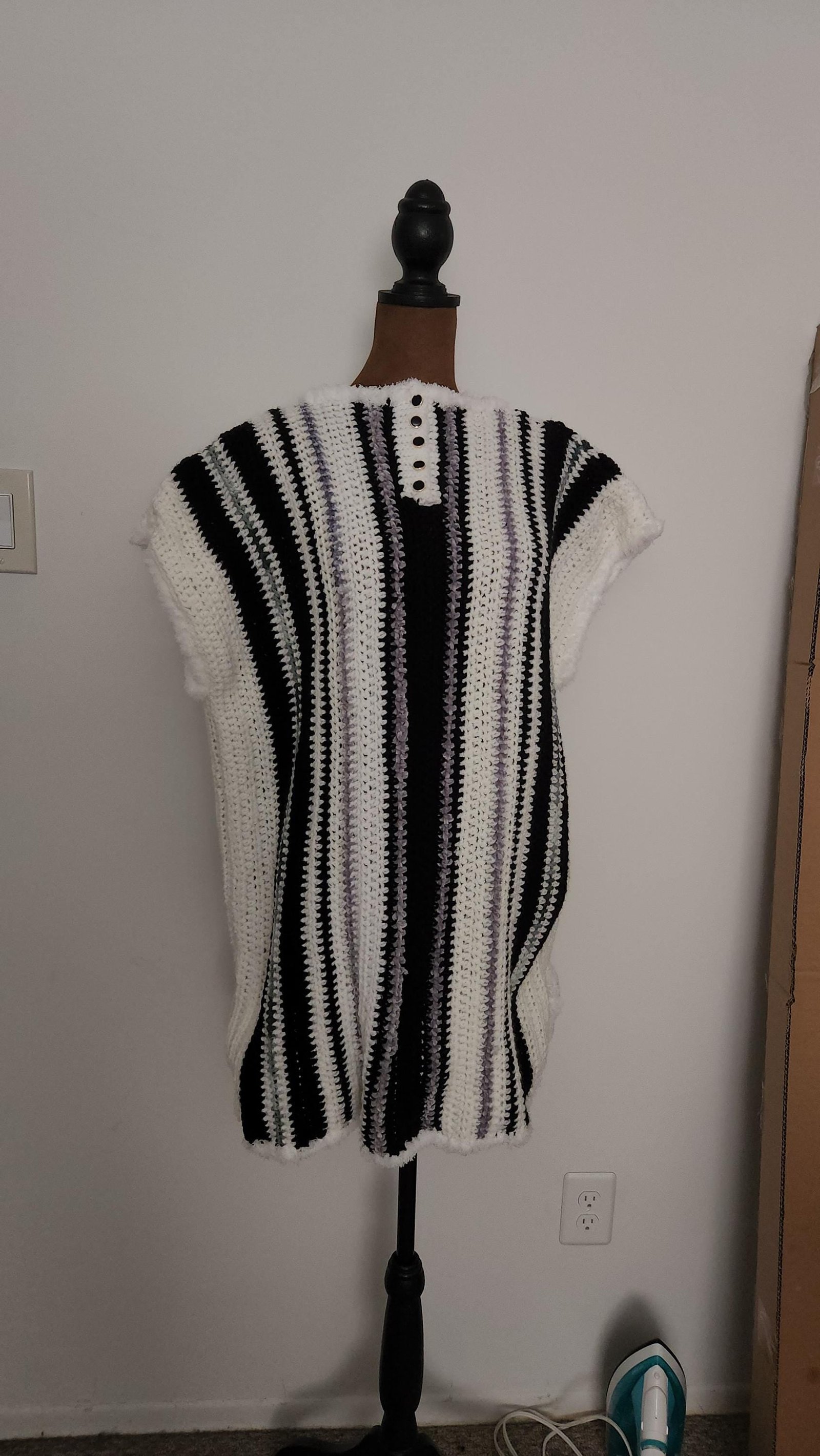 Crochet Ombre Poncho in Monochrome: African-Inspired Faux Fur Trim Kaftan; Unisex Gifts